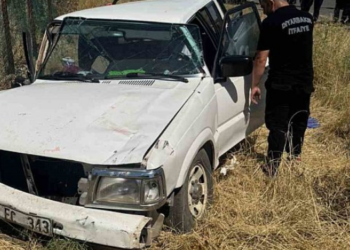 Diyarbakır’da şarampole devrilen pikaptaki 7 kişi yaralandı