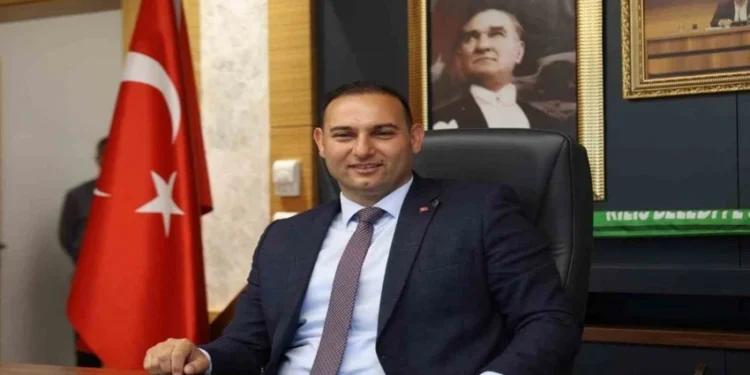 CHP’de bir istifa daha!