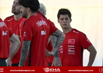 A Milli Takım Kampında İki Ayrılık