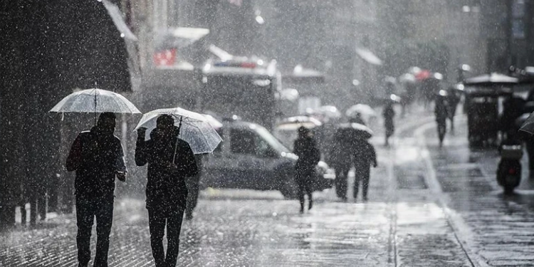 Kavurucu Sıcaklara Balkanlar Molası: İstanbul ve Marmara’ya “Squall Line” Alarmı!