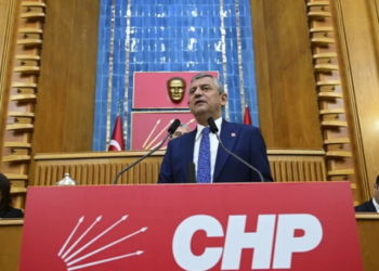 Özgür Özel’den Yeni Parti Açıklaması: “İsim ve Logo Üzerinde Çalışıyoruz”