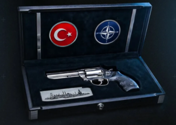 Cumhurbaşkanından NATO liderlerine anlamlı hediye. İşlemeli özel üretim toplu tabanca