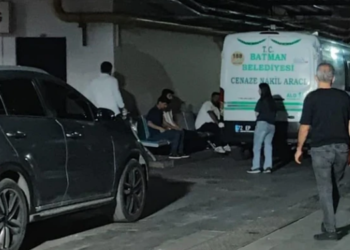 Batman’da Yürek Yakan Kaza: Balkondan Düşen 1,5 Yaşındaki Berk Semih Yaşamını Yitirdi!