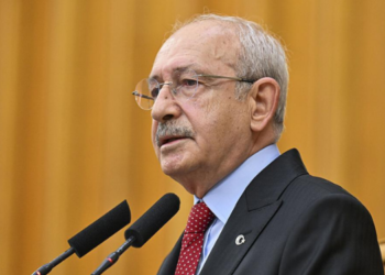 CHP Kulislerinde Sıcak Saatler: 20 Milletvekilinden Kılıçdaroğlu’na “Aday Olma, Onursal Başkan Ol” Çağrısı!