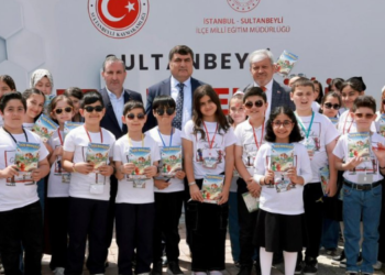 Sultanbeyli İlçe Proje Şenliği Coşkuyla Gerçekleşti: Öğrenciler Yıl Boyu Emeklerini Sergiledi