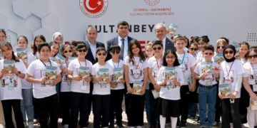 Sultanbeyli İlçe Proje Şenliği Coşkuyla Gerçekleşti: Öğrenciler Yıl Boyu Emeklerini Sergiledi