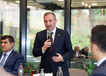 Başkan Ali Tombaş’tan Muhtarlarla Anlamlı Buluşma: “Sultanbeyli İçin Birlikte Çalışıyoruz”
